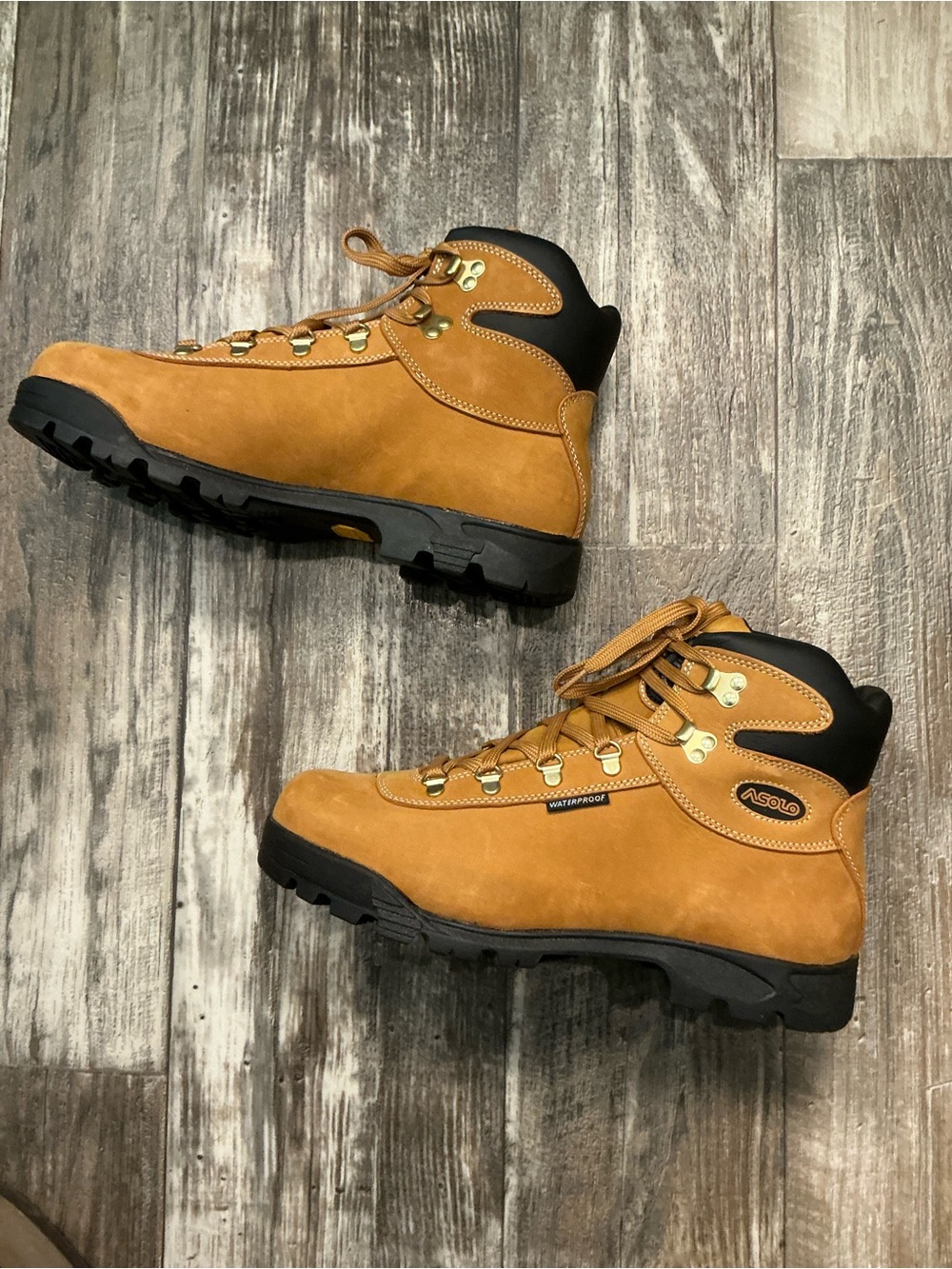 NWOB Men's Tan Waterproof Hiker Boots Size 11 - Picture 11 of 16